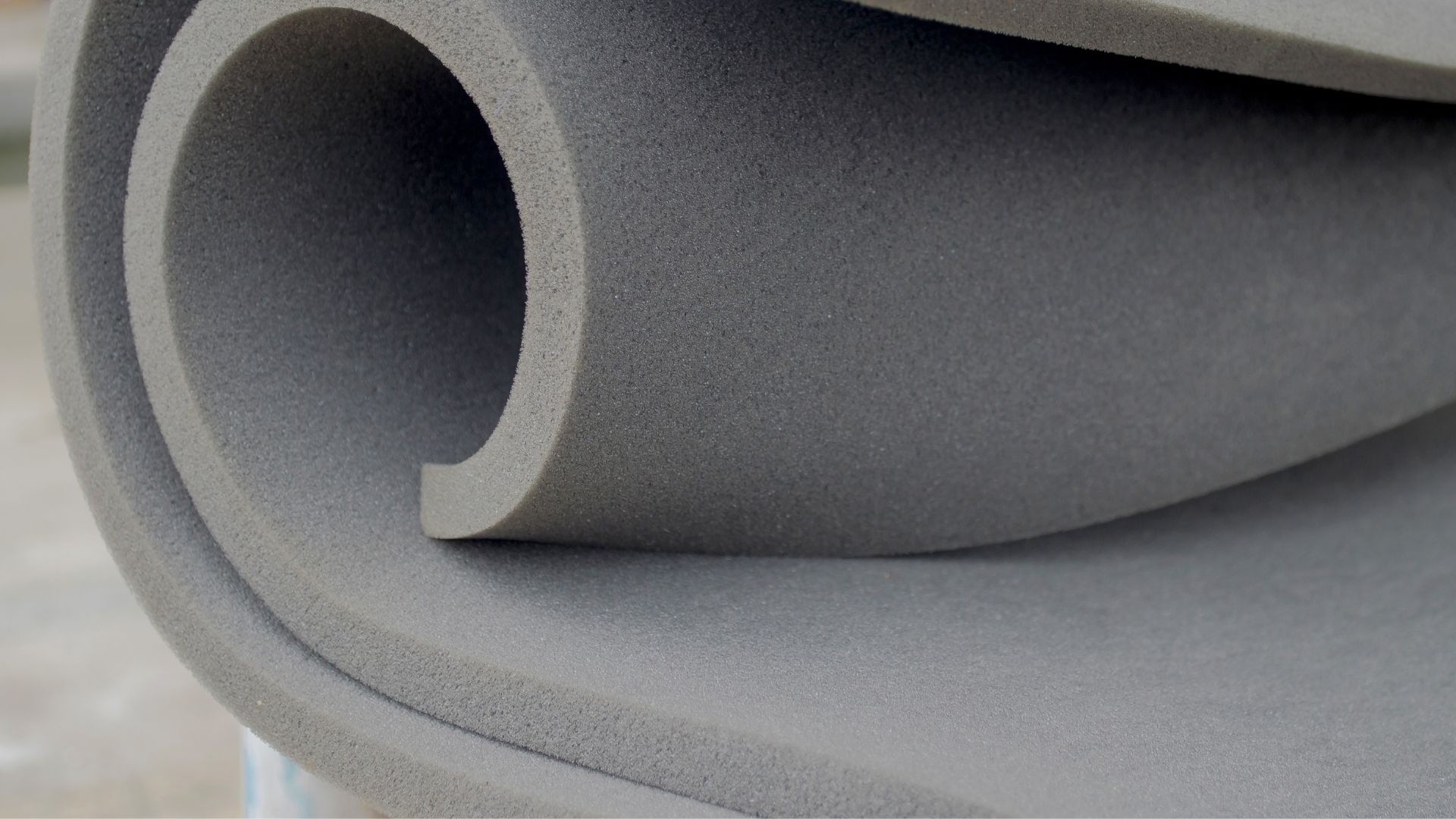 Matelas pliés, roulés, compressés : est-ce une bonne solution ?