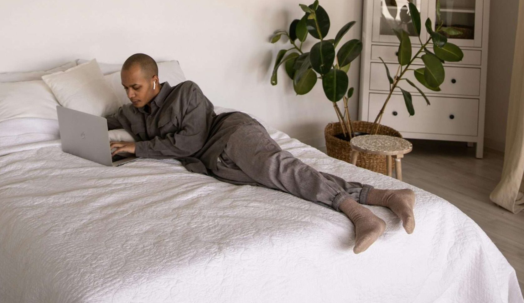 Une chambre épurée, rangée et bien aérée pour un sommeil paisible et réparateur !