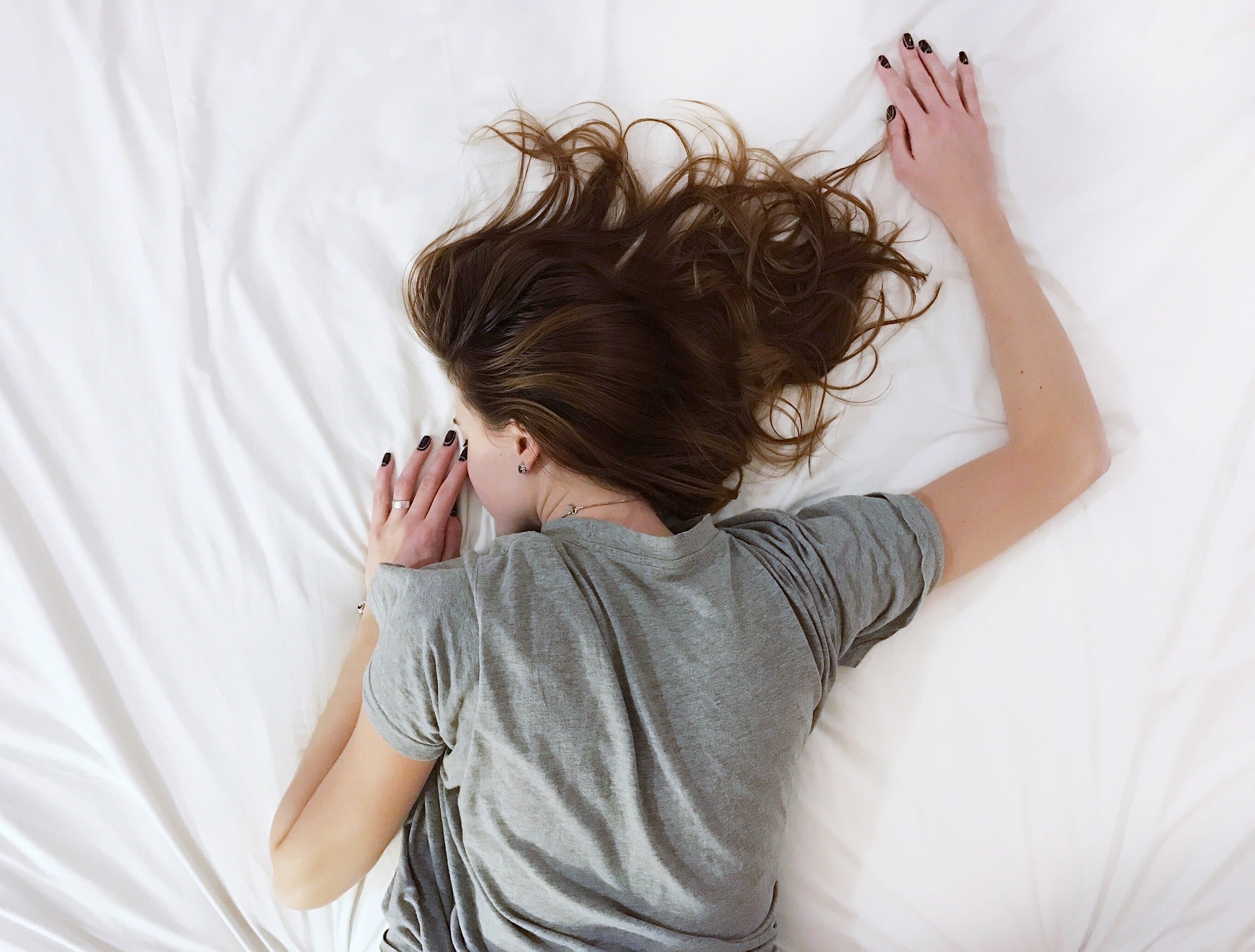 Dormir la tête au sud : les pour et les contre